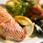 Salmon and fresh vegetables as foods to lower high blood sugar